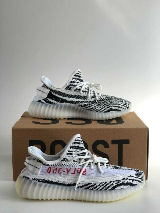 Женские кроссовки Adidas Yeezy Boost 350 v2 White Zebra. 36-40