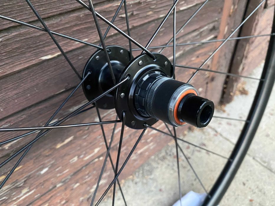 Sprzedam koła szosowe / grawelowe DT Swiss R470, 700C 28".