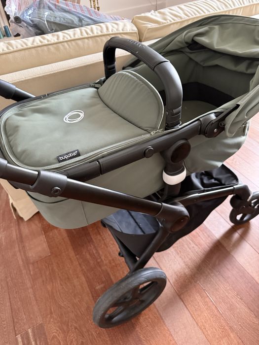 Bugaboo Fox 5 forest green and Footmuff