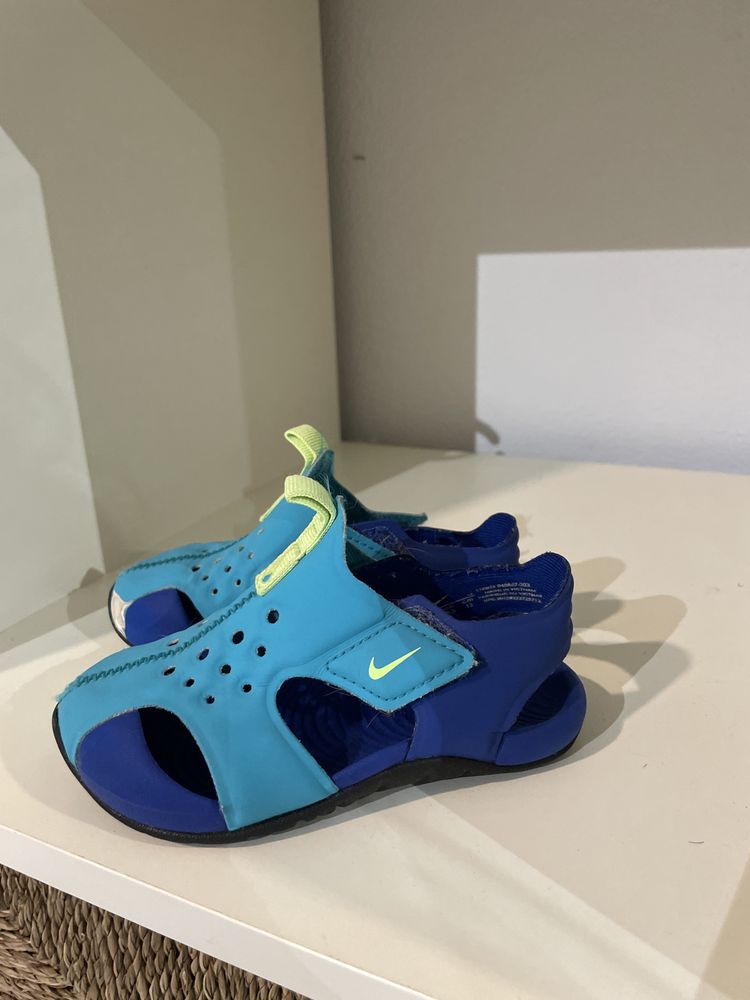Sandały Nike rozmiar 23,5