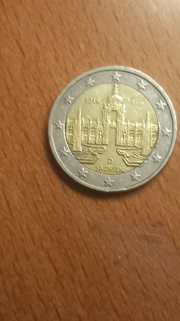 Vendo estas 4 moedas raras por 750 euros