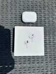 Biały stuchawki AirPods Pro2