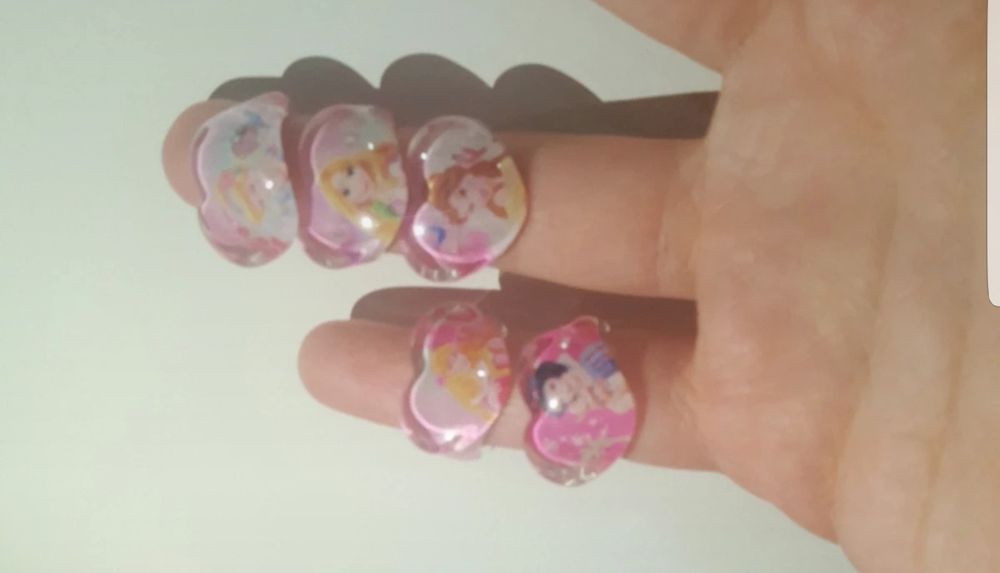 Lote 5 anéis princesas da Disney