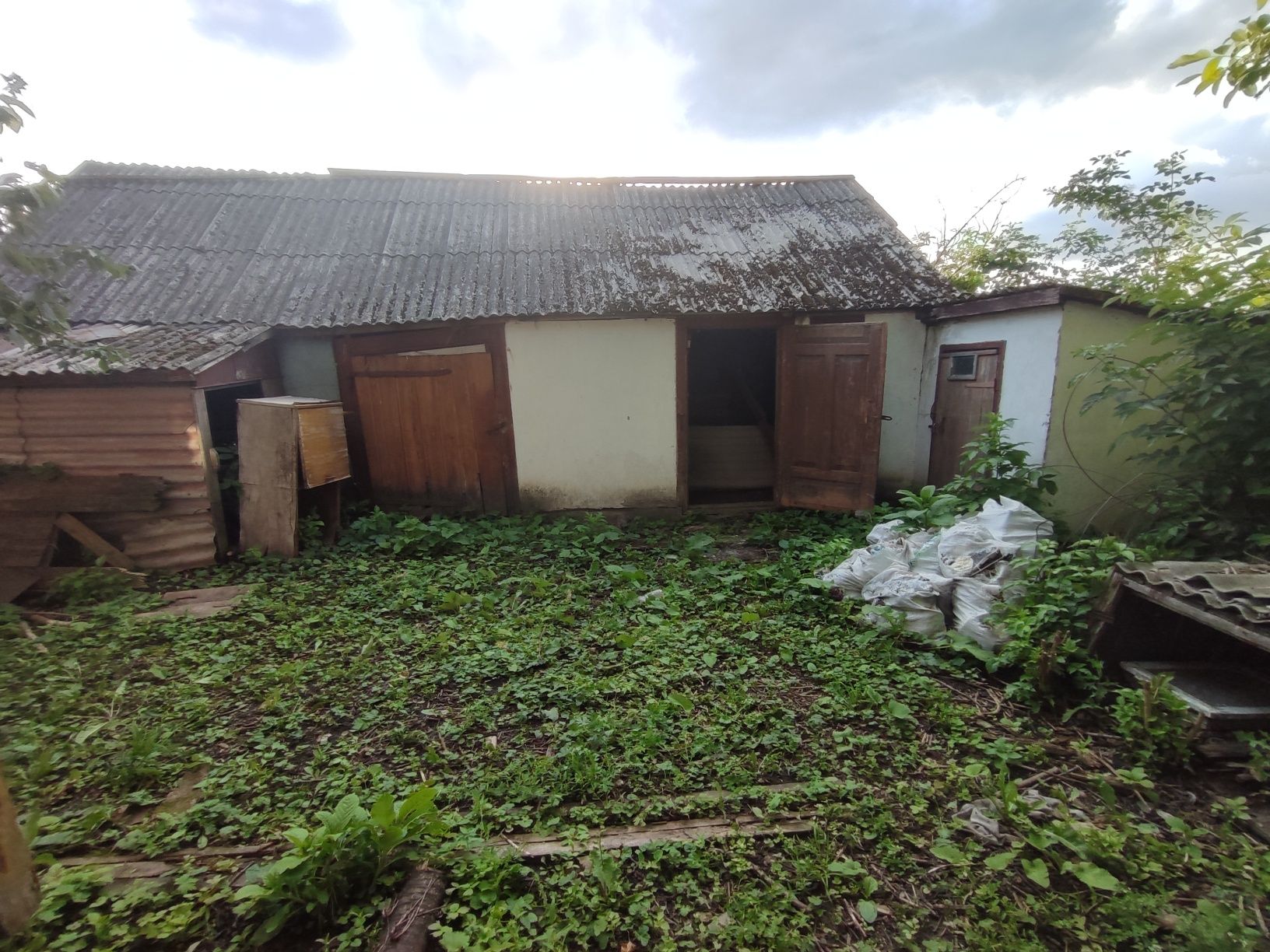 Продам будинок в шкарові терміново
