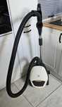 Odkurzacz Electrolux Pure D82-ALRG Silence
