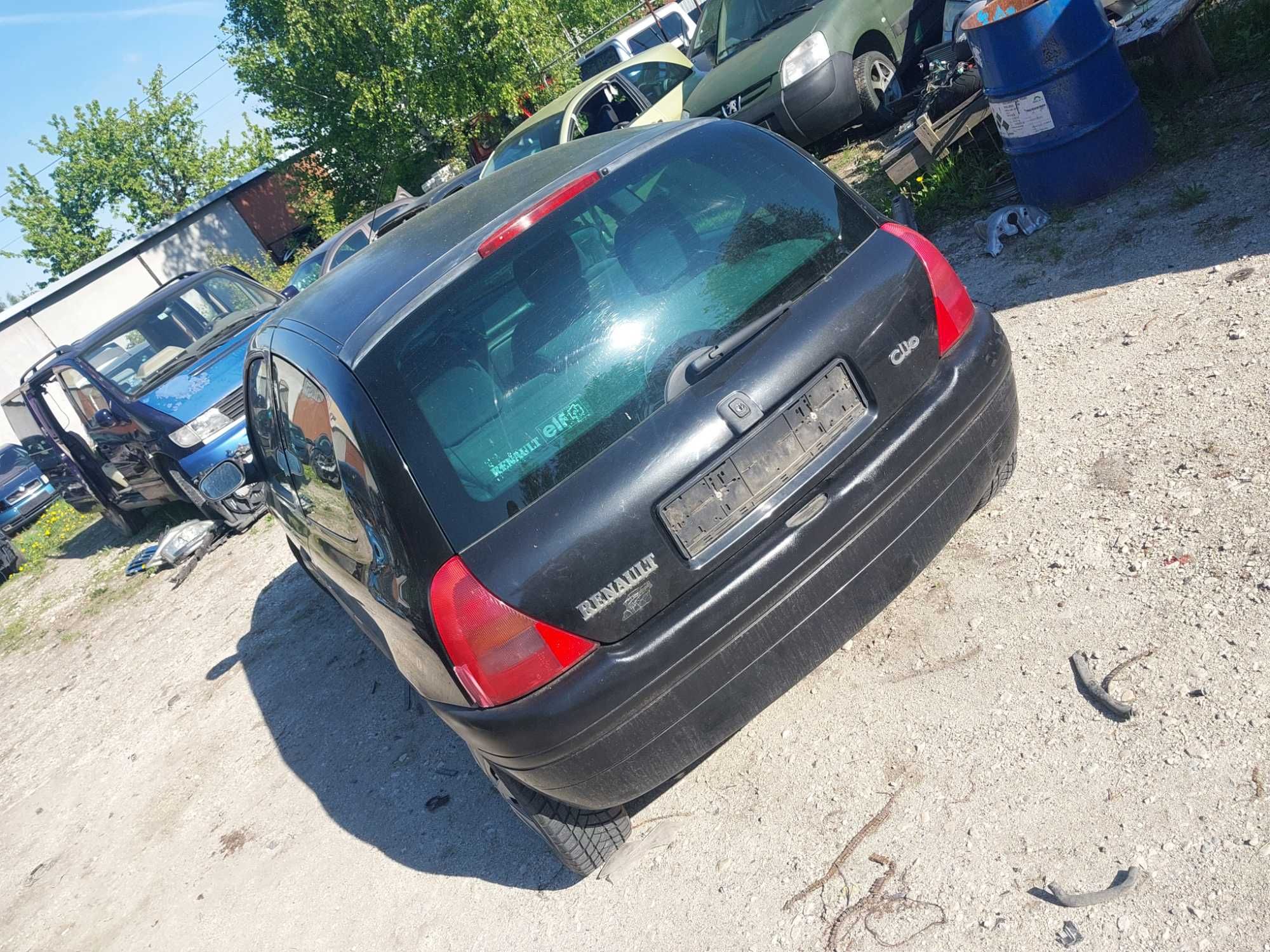 Posiadam czesci renault clio 2   1.2   8v   1999r