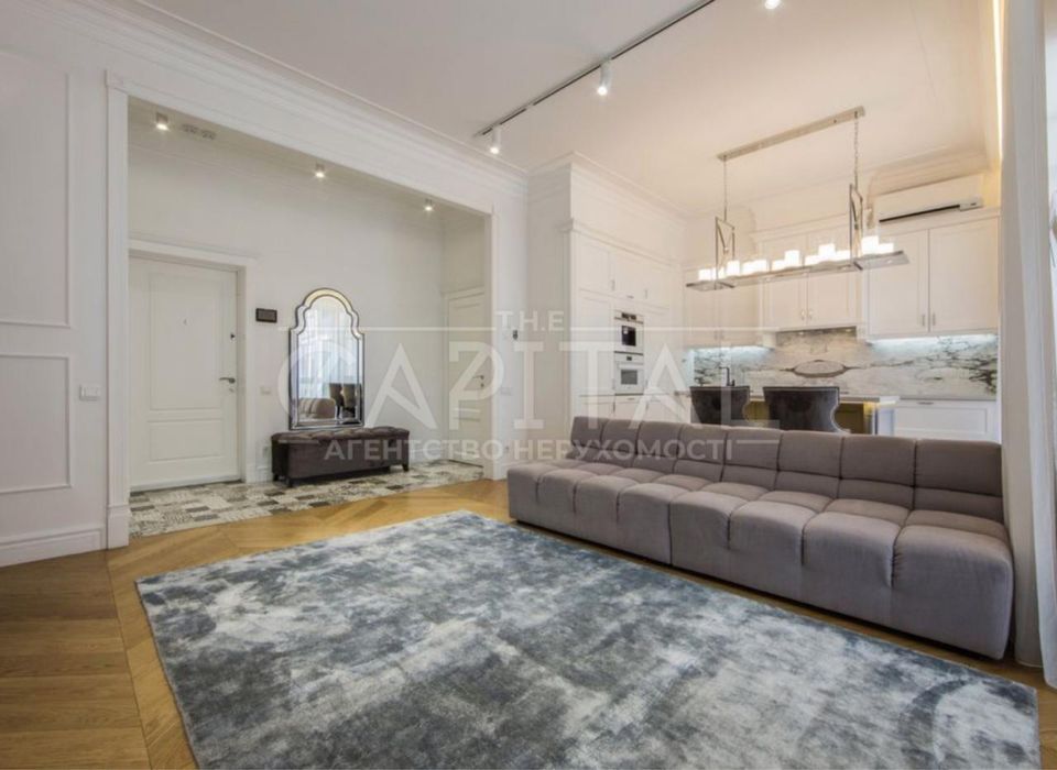 Аренда  4-к квартиры  11 м2 ЖК Французский квартал 2  Центр