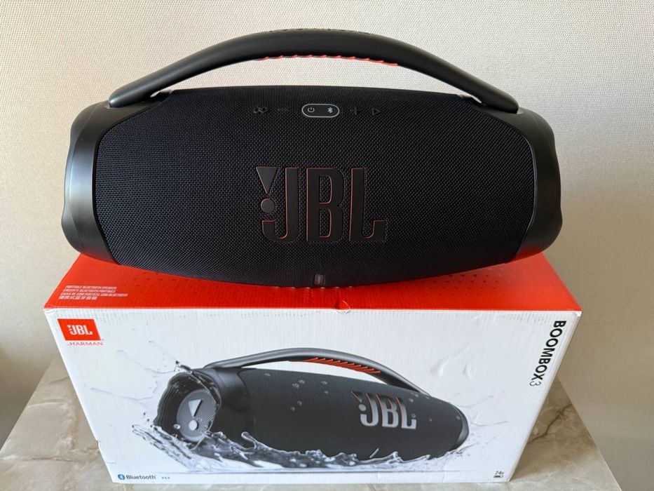 Колонка JBL Boombox 3