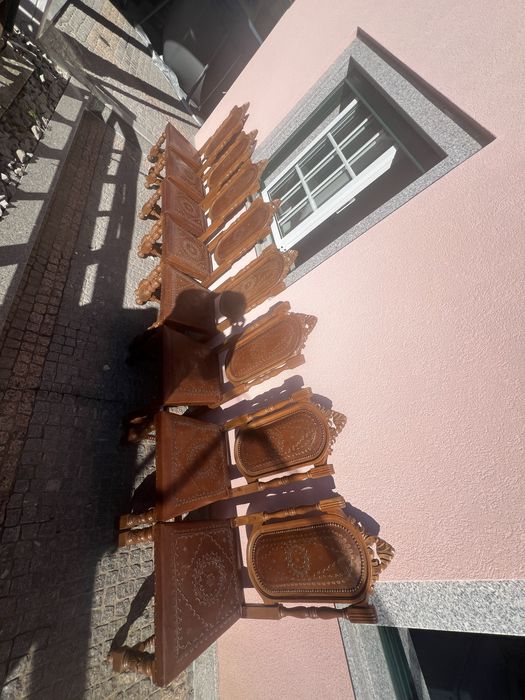 Cadeiras estilo antigo