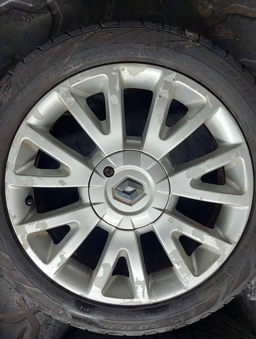 Jantes Renault Clio R16 com pneus 195/50 furação 4x100