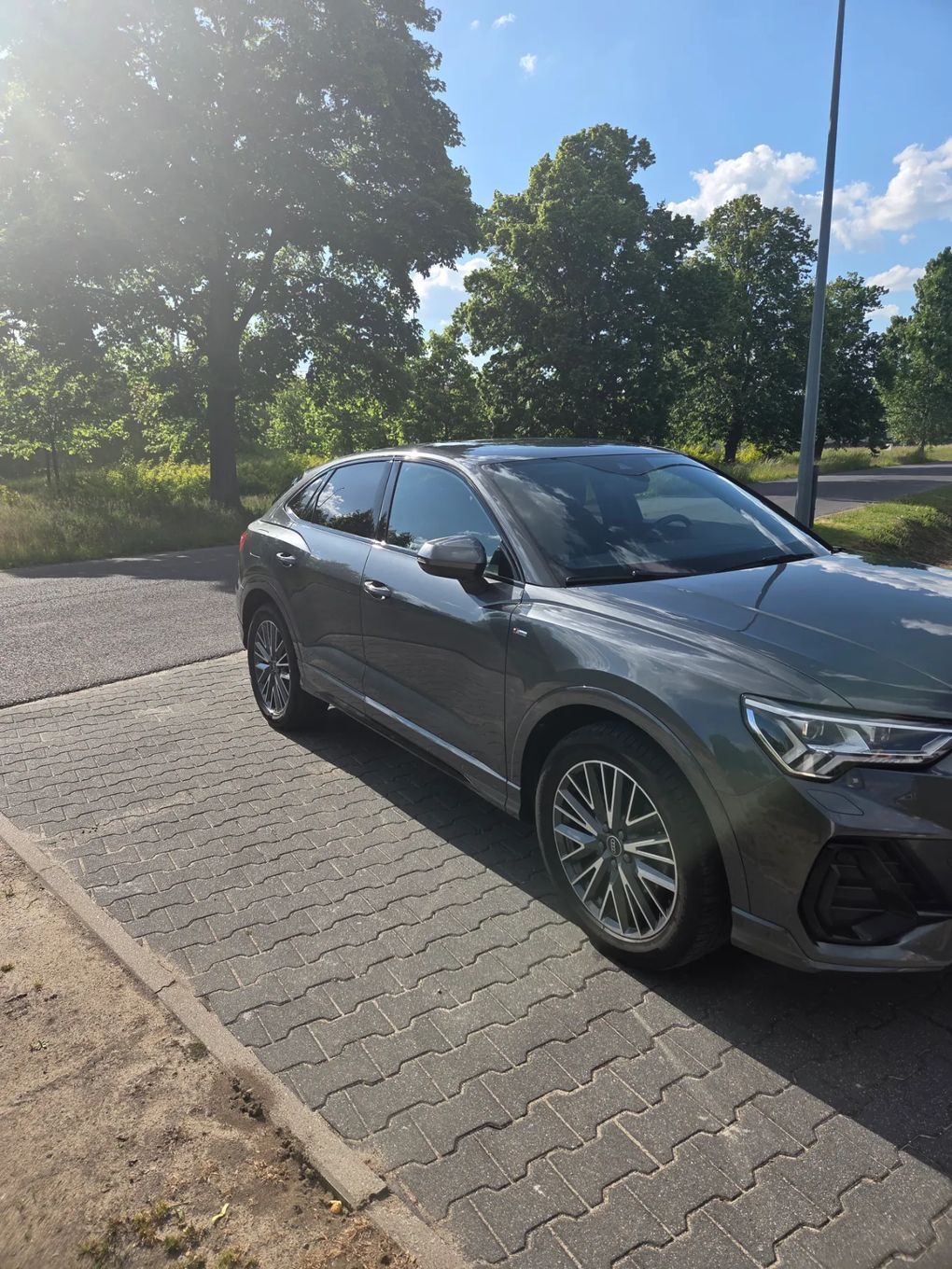 Audi Q3 Sportback Oferuje : Audi Q3 Sportback S line 35 TFSI 150 KM S tronic Matrix Led