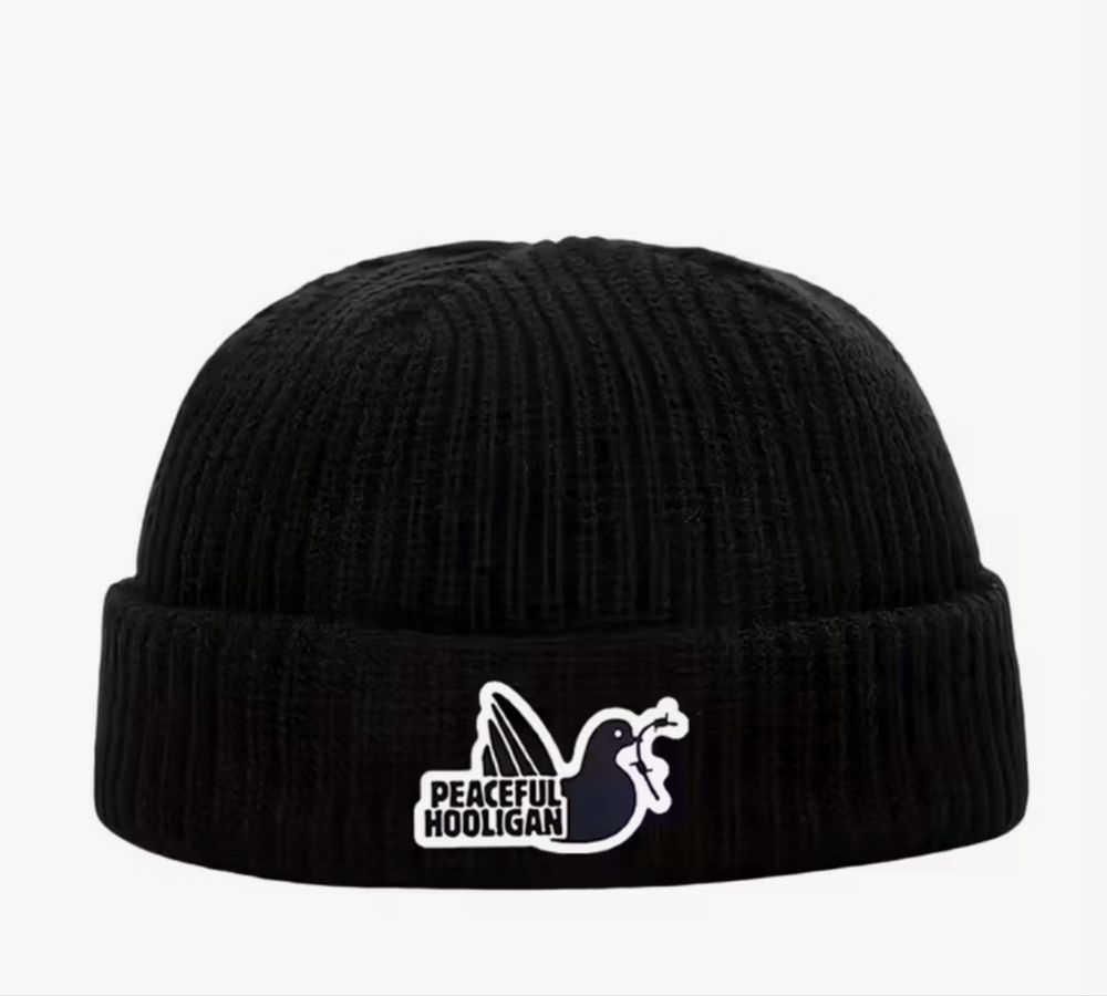 Шапка Peaseful hooligan