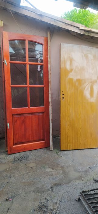 Продам міжкімнатні дерев'яні двері
