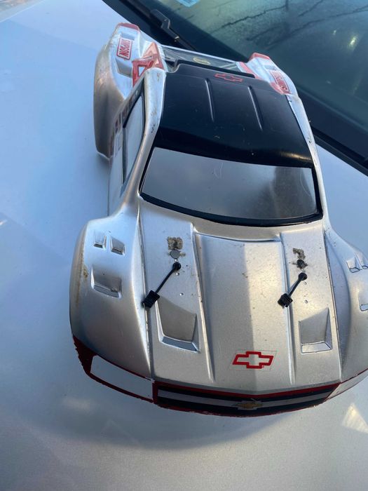 RC Traxxas Slash, short course - karoseria Chevrolet