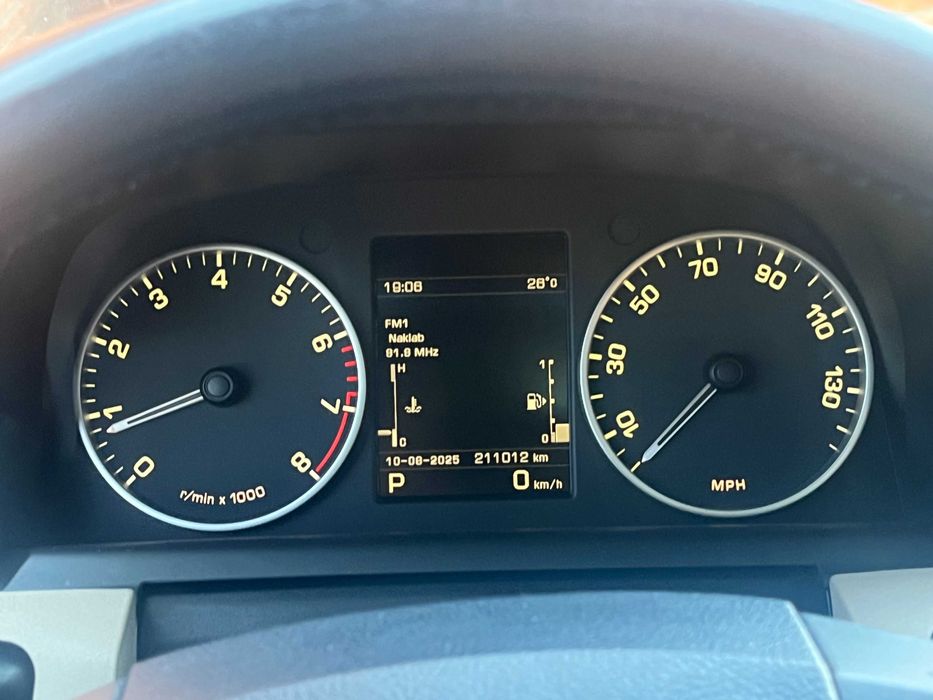 Land Rover Discovery 4