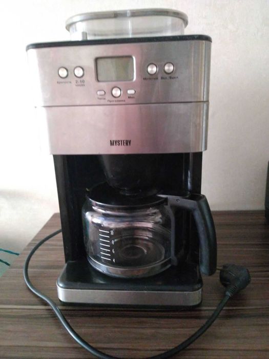 Крапельна кавоварка з помелом кави Mystery MCB-5125