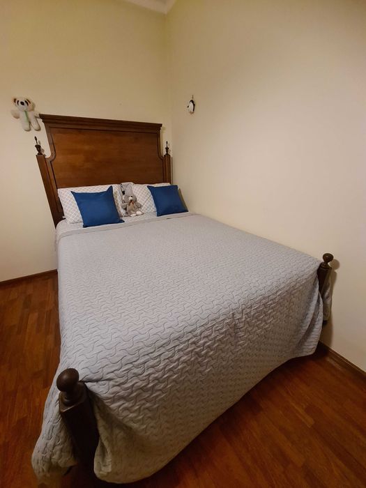 Cama casal rustica c/colchão e estrado