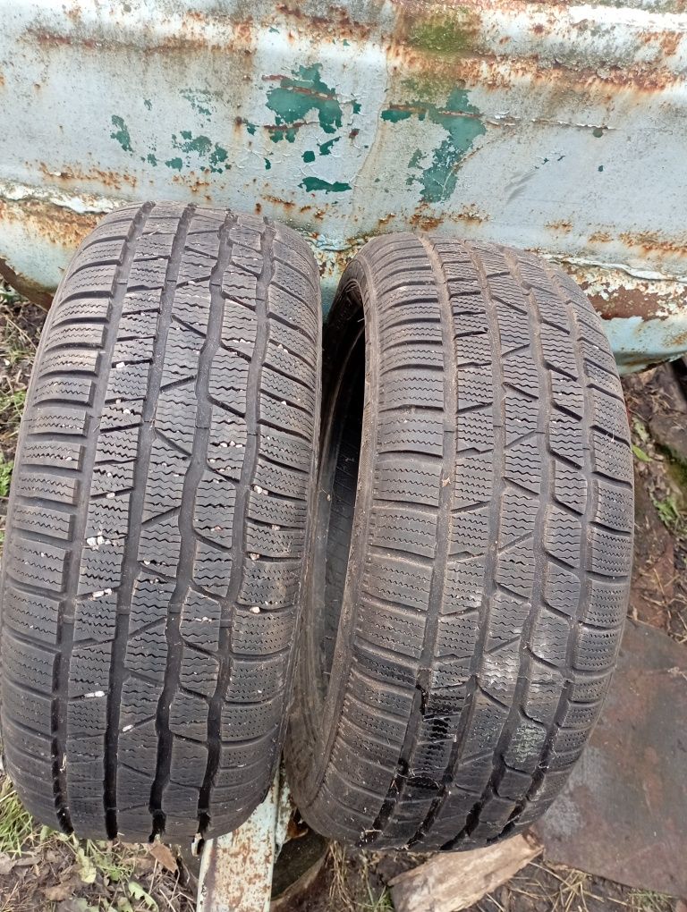 Продам зимние шины 205/50 r17