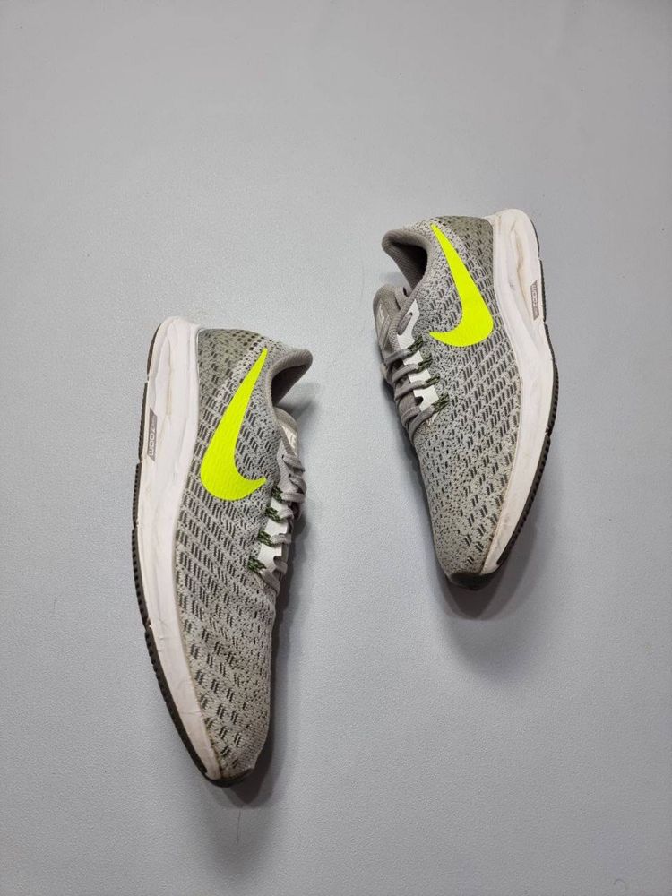 Кросівки Nike 41 26,5 см