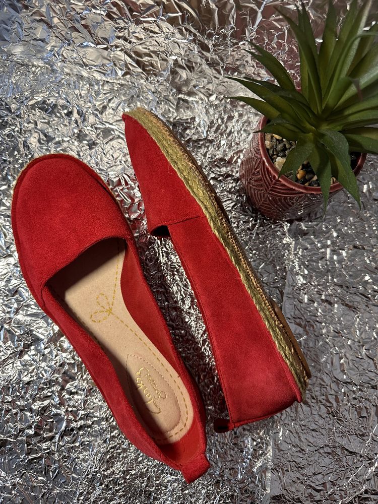 НОВІ замшеві жіночі мокасини Clarks 38р