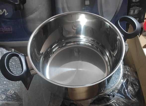 Komplet garnków stalowych Bergner z patelnią 12 el szklane pokrywki