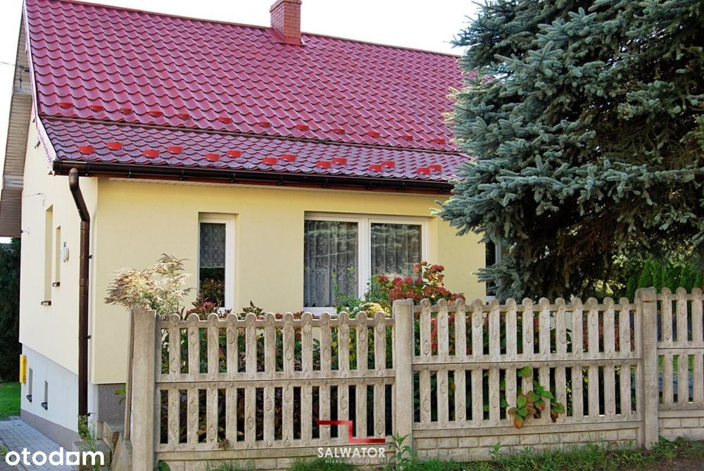 Dom Domek Gospodarczy Plac Parkingowy Zagórze