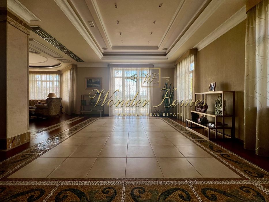 Продажа VIP дома 835 м2 по ул. Мичурина на Печерске.