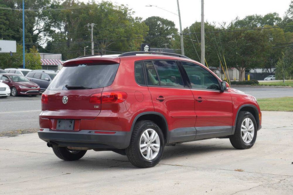 Volkswagen Tiguan SEL      2016