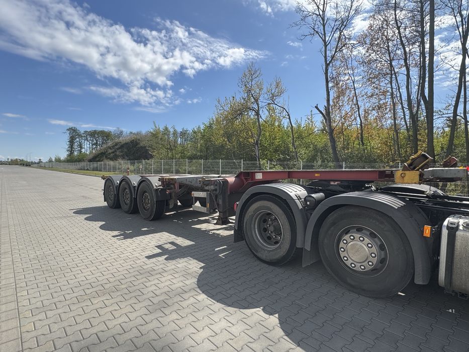 Naczepa podkontenerowa