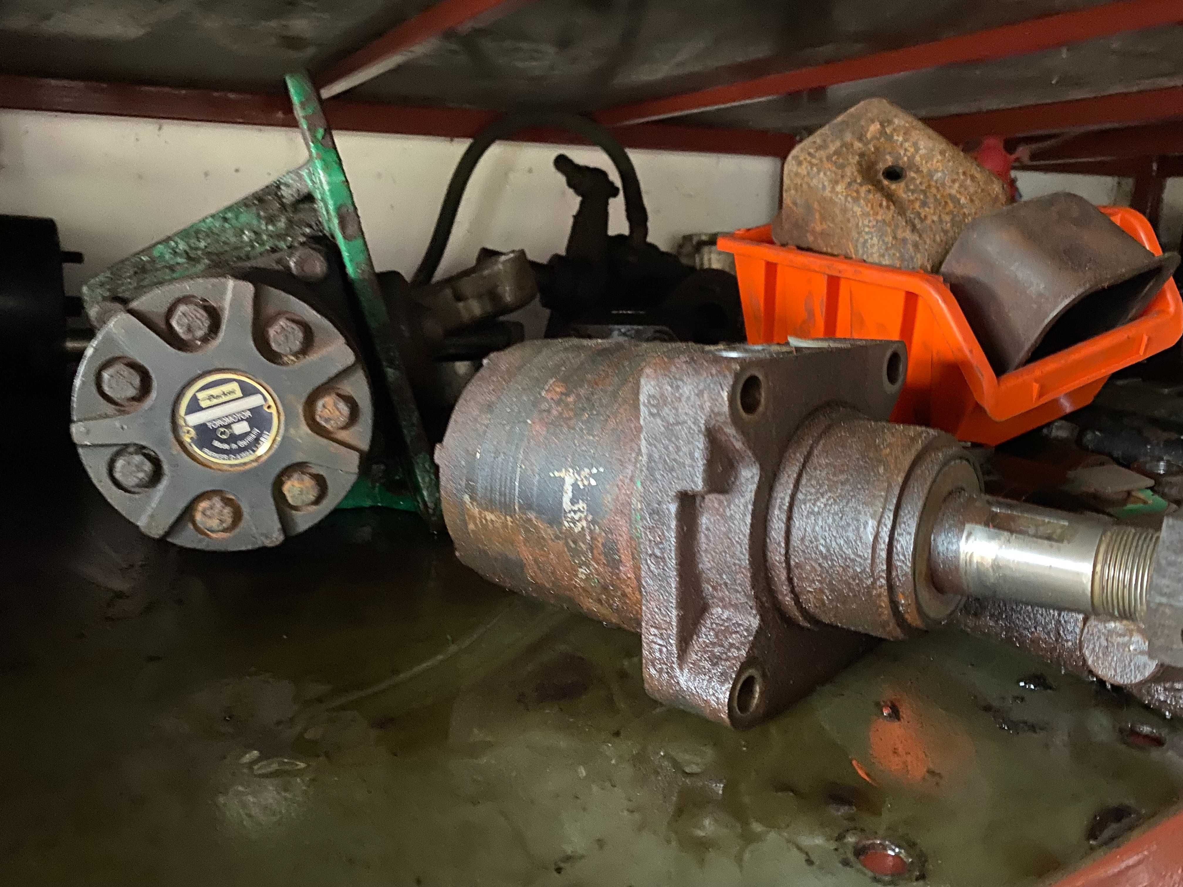 pompa jazdy bobcat s 100 130 cat serwis naprawa hydrauliczna servis