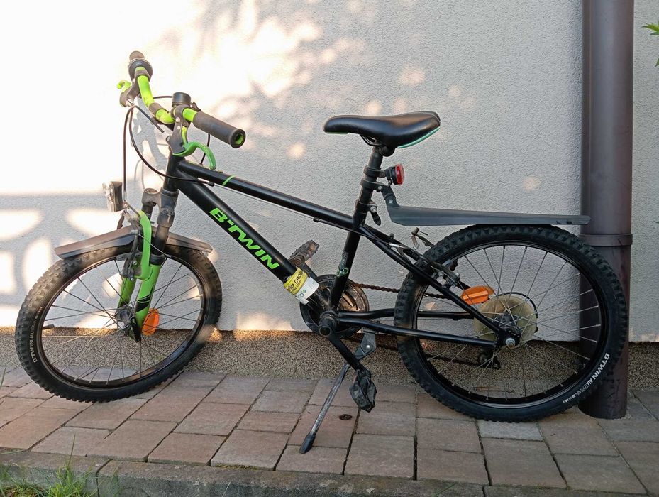 Rower MTB 20 cali dla chłopca Btwin czarny
