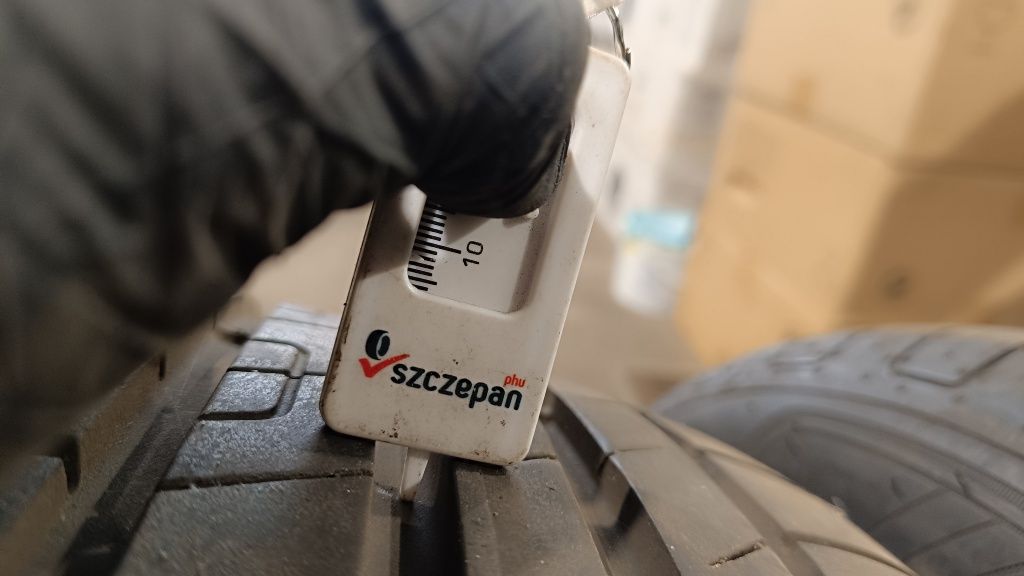 4 x GoodYear Efficient Grip Performance 3 101Y 225/55/17