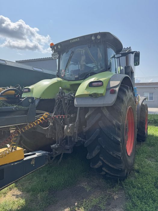 Трактор Claas Axion 940