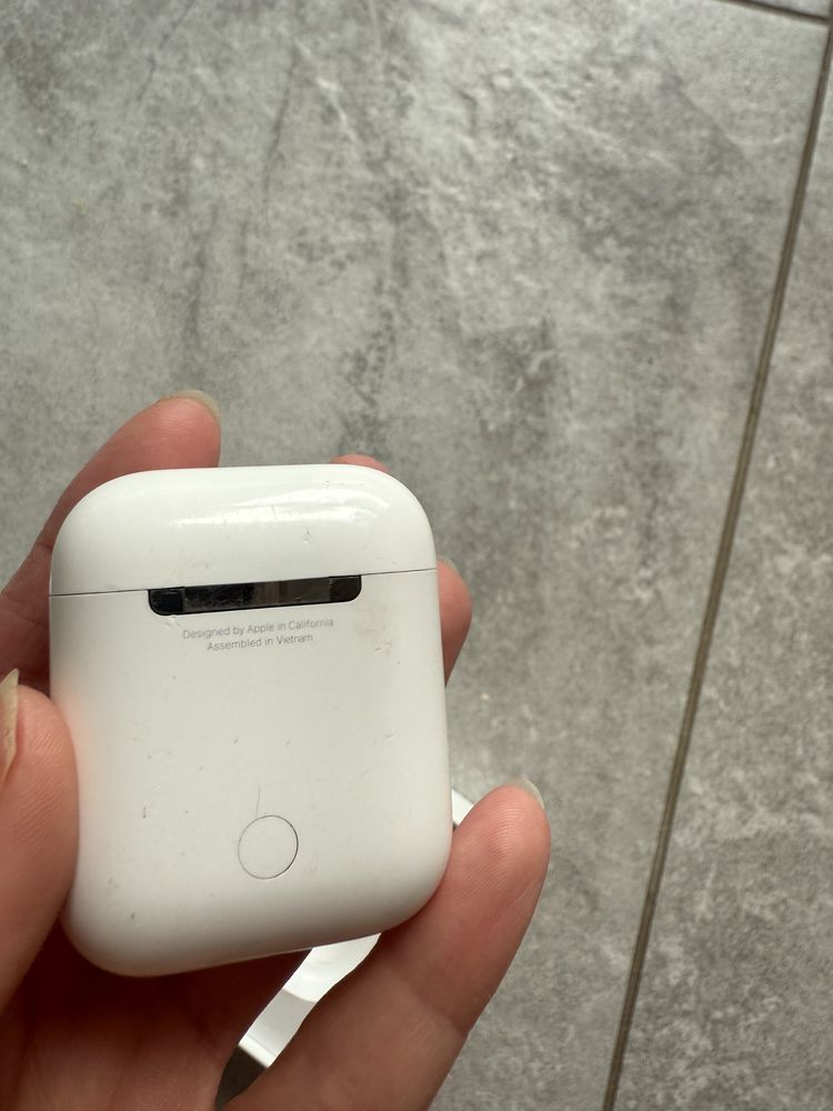 Безпровідні навушники airpods