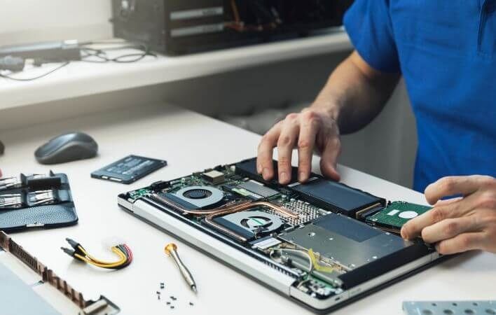 Naprawa i czyszczenie laptopów/komputerów w domu u klienta