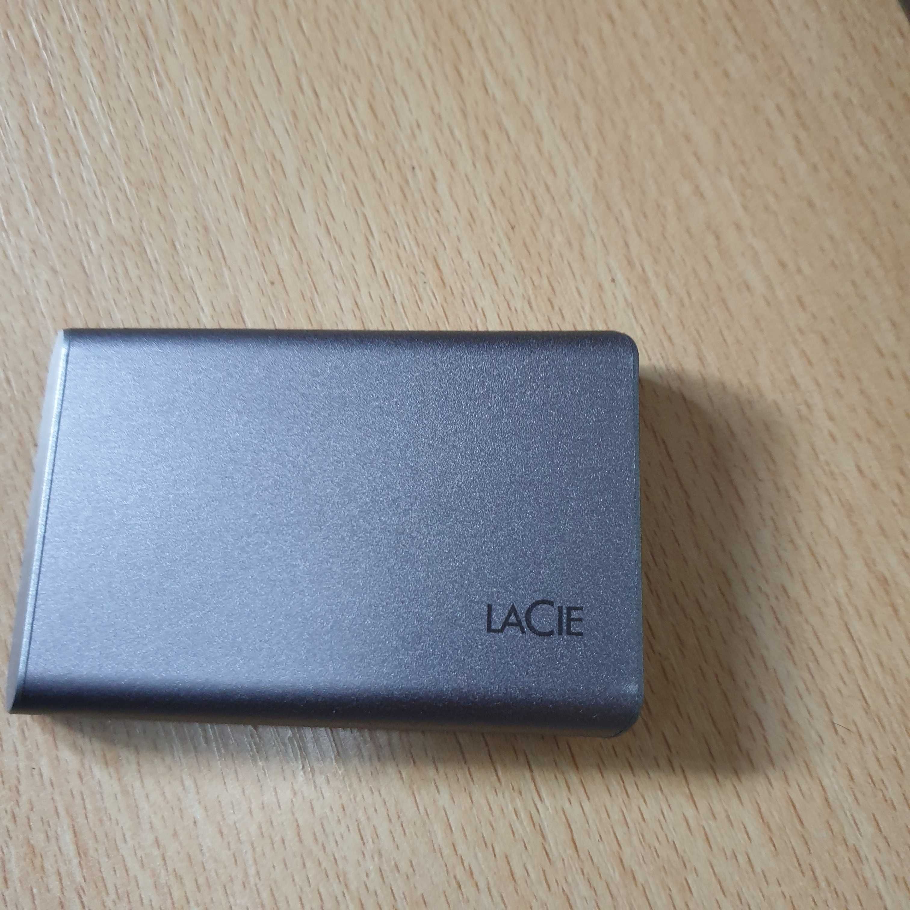 disco lacie slim 2tb usb-c modelo NAD23M6Q testado pouco uso
