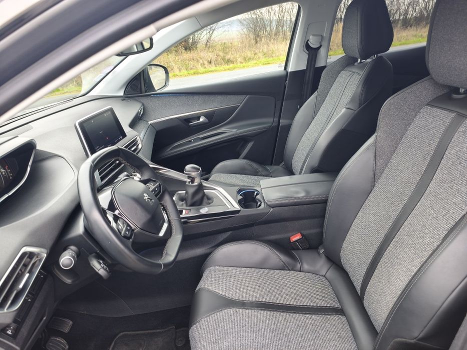 Peugeot 3008 1.2 Ben Kamera pół Skóra  Ambiente  Tempomat Navi