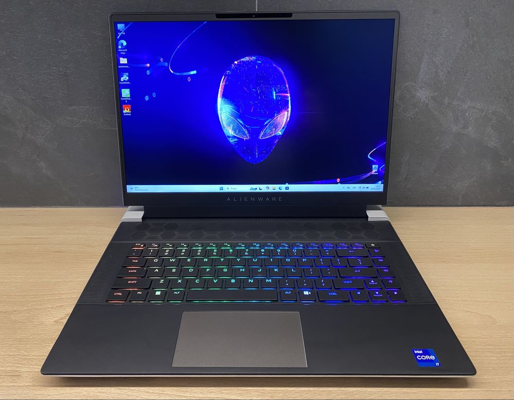 Alienware X16 R1 16" QHD 240Hz/i7-13700H/RTX 4070 140W/16Gb DDR5/1Tb