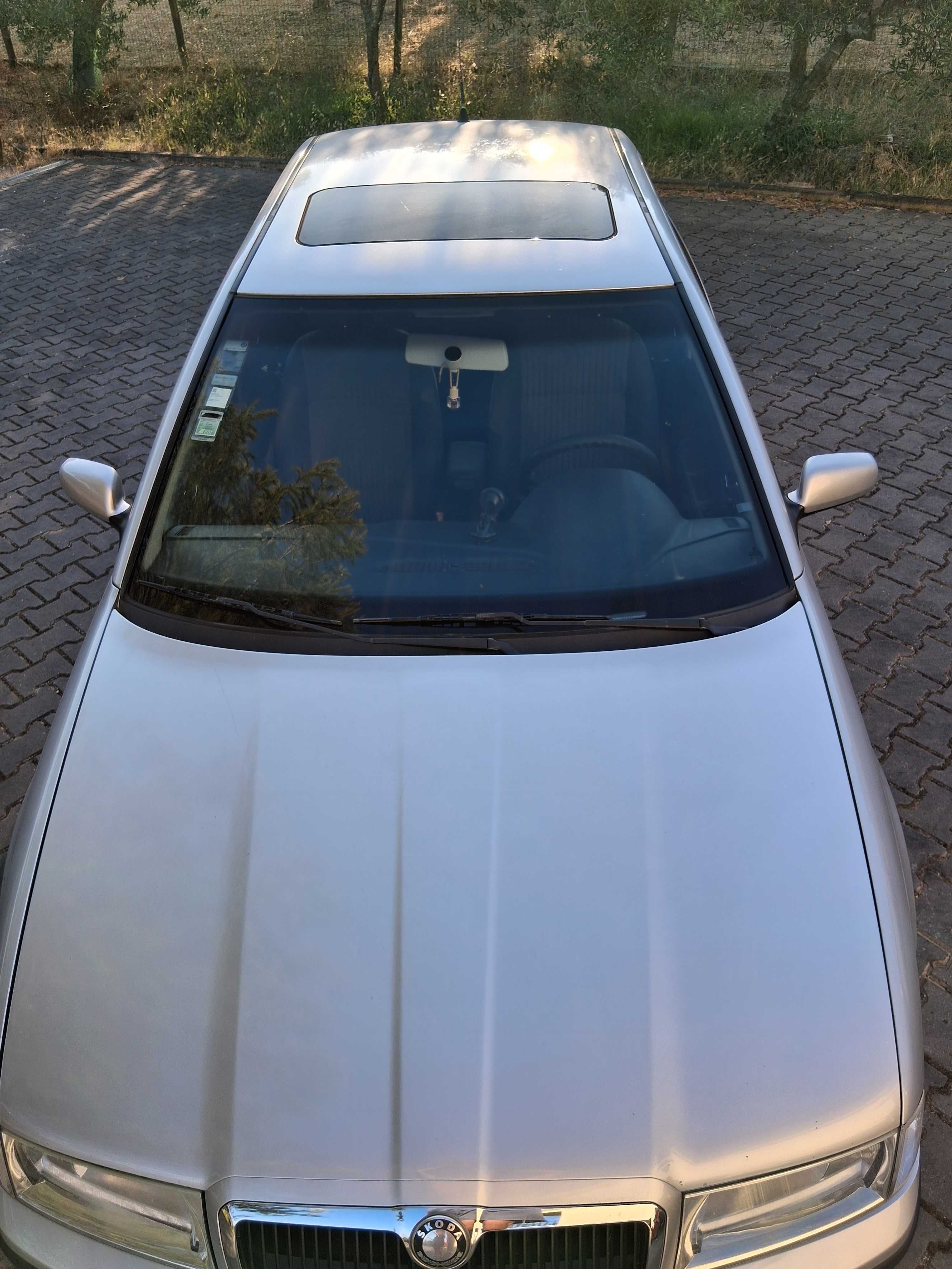 Skoda Octavia em muito estado