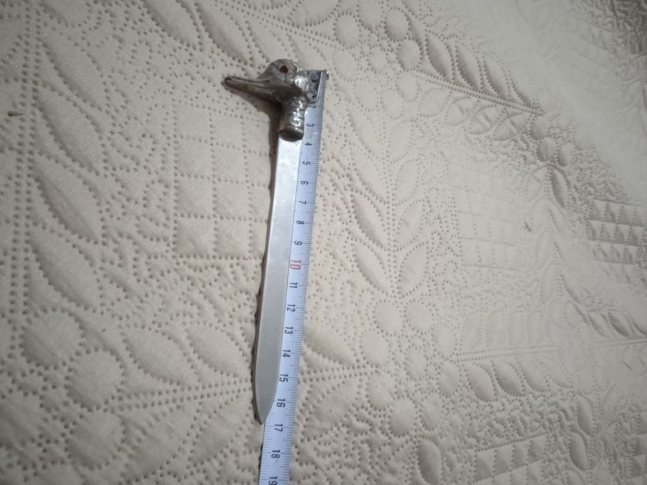 Vendo três abre cartas antigos e uma calçadeira em excelente estado