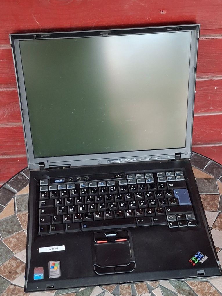 Ноутбук IBM Thinkpad.