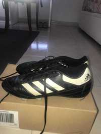 Chuteiras Adidas para futebol 11