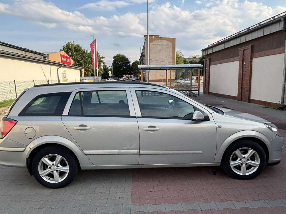 Opel astra h 2004r 1.7cdti