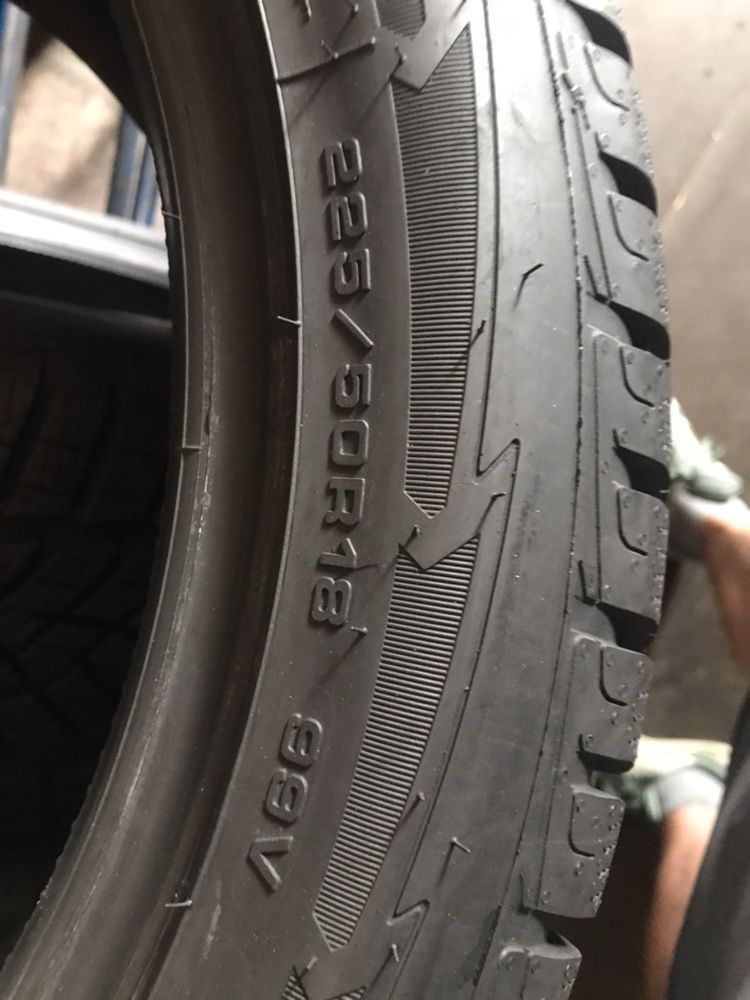 225/50/18 R18 Goodyear Ultra Grip Perfomance GEN1 4шт зима