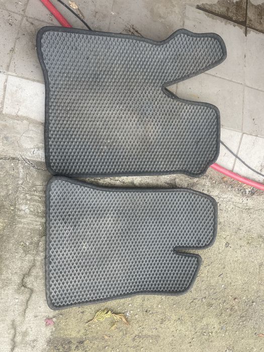 Два передних коврика evo для ваз 21111, 2110