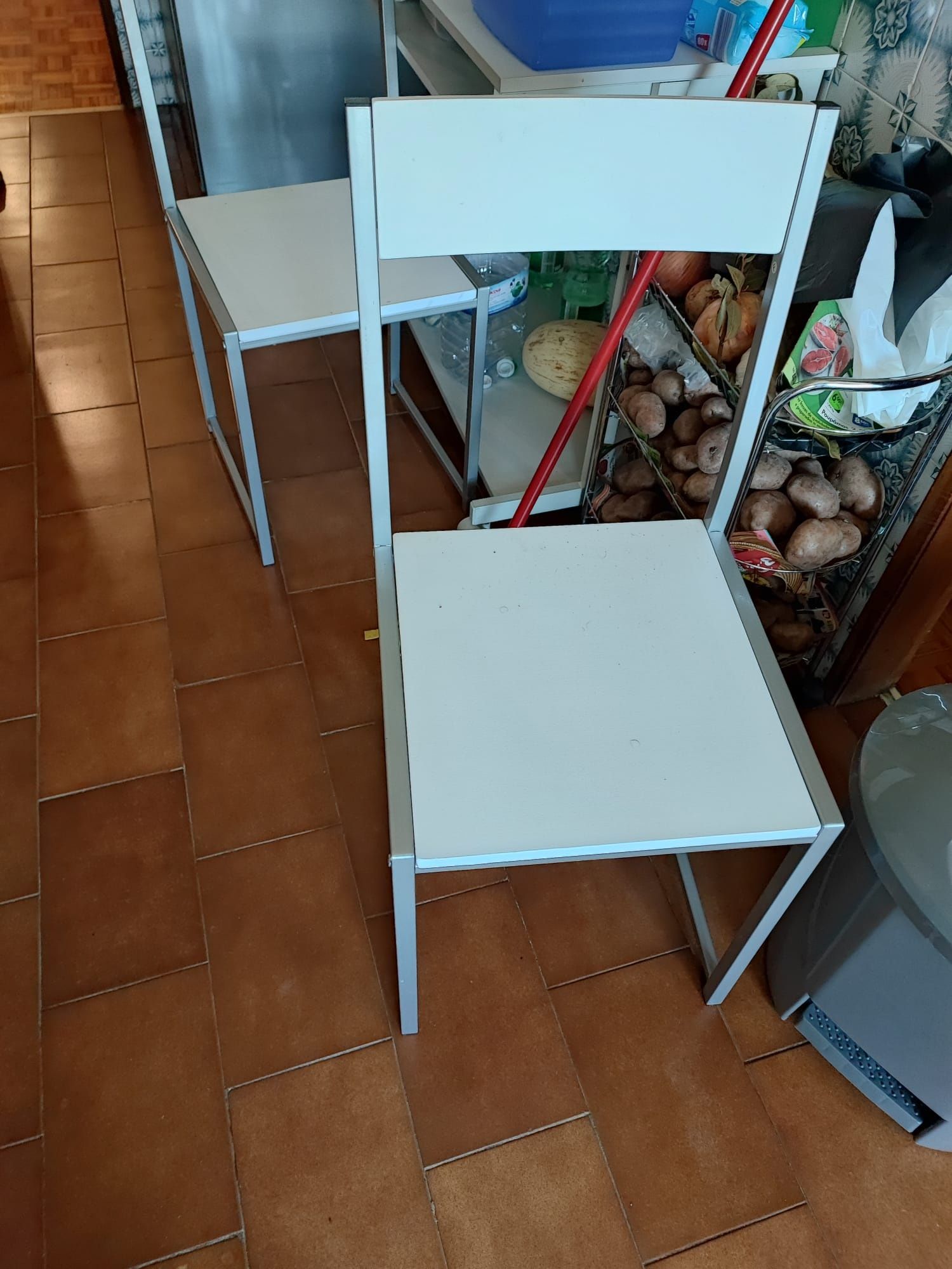 Móveis usados em  bom estado de conservação