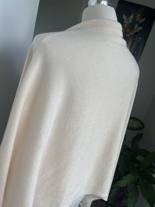 Nowe bolerko narzutka na suknię kremowe ze srebrnymi drobinkami