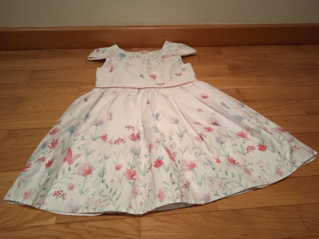 Lote de roupa menina 4- 5 anos