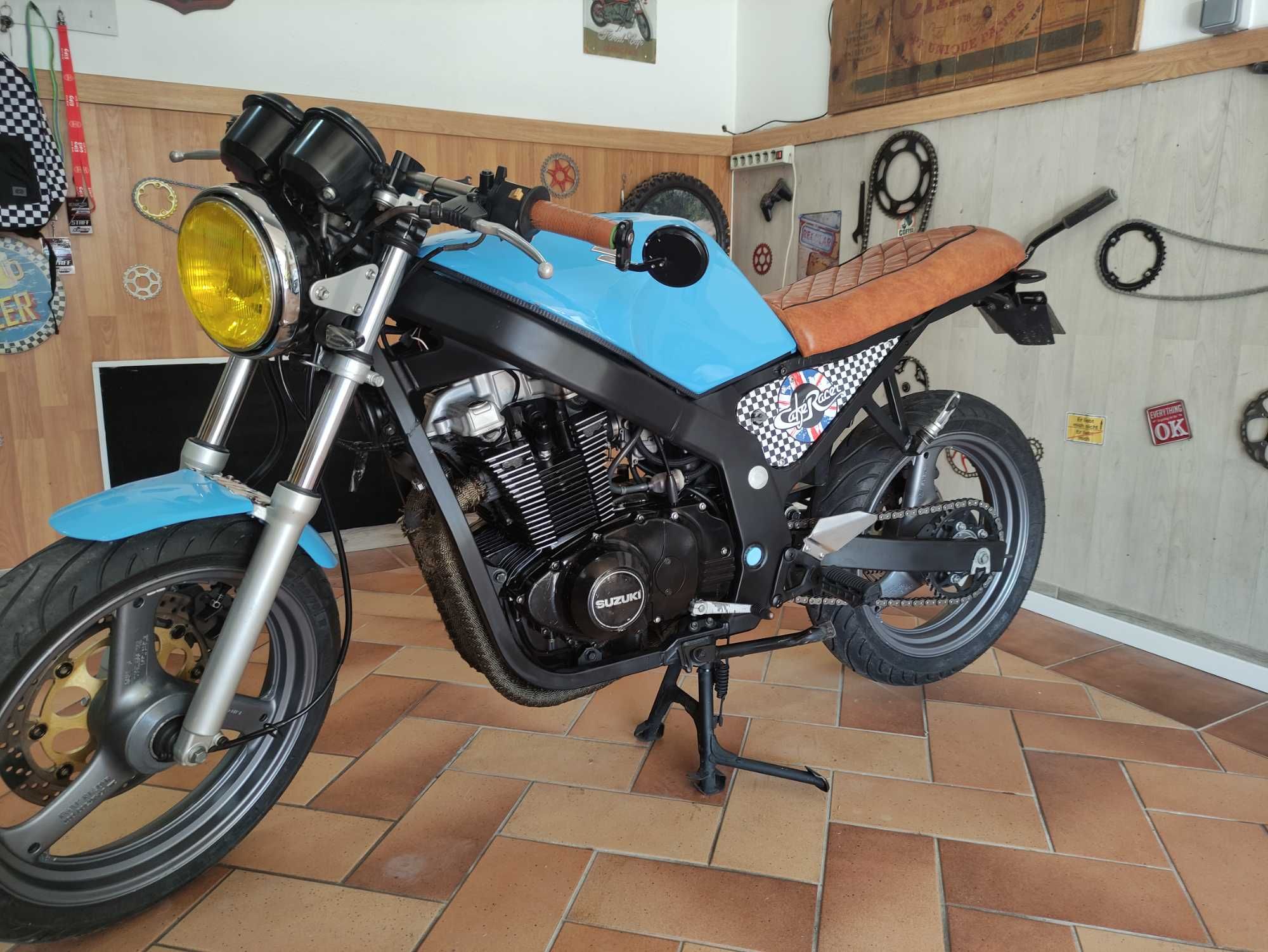 Suzuki GS 500 café Racer