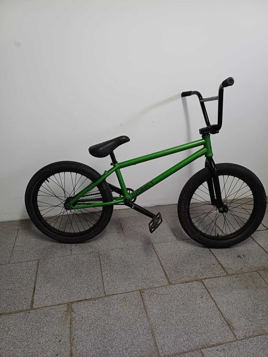 Vendo BMX Flybikes - bom estado